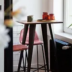 Chic Retreat, Steps To Ostende
