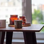 Chic City Retreat, Steps To Beach Lejlighed