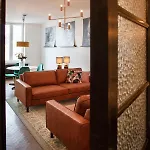 Lejlighed Chic City Retreat, Steps To Beach *