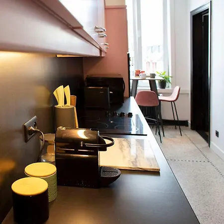 Chic Retreat, Steps To * Ostende