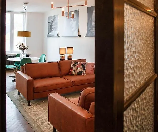 公寓 Chic City Retreat, Steps To Beach *